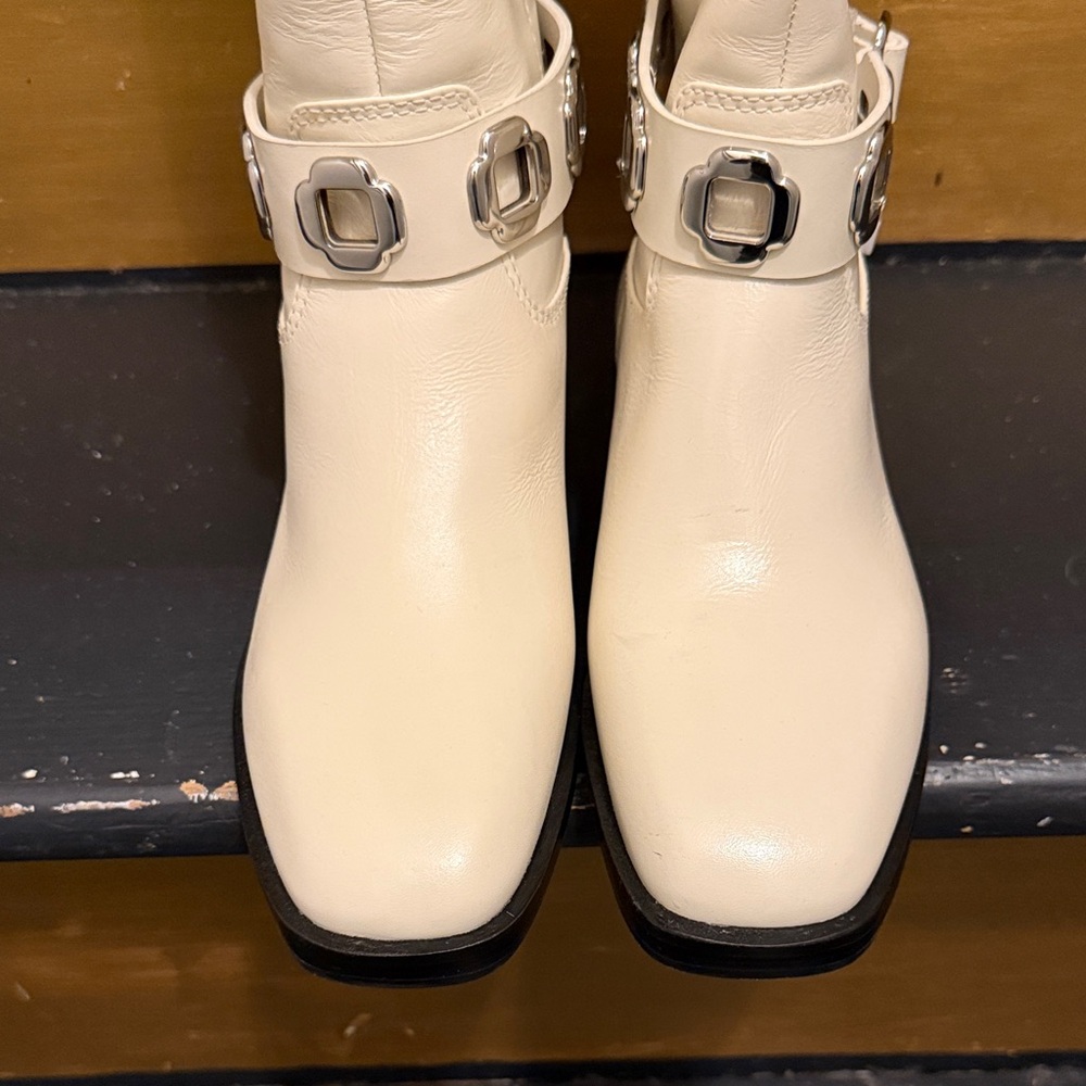 Larroude Cream Heeled Boots - Picture 5 of 16
